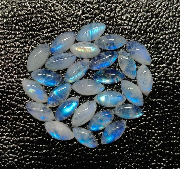Moonstone Crystal Guide for Energy Intuition and Jewelry Use