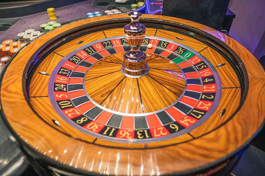 Les jeux de casino en direct vs les jeux basés sur le hasard aléatoire Les jeux de casino en direct vs les jeux basés sur le hasard aléatoire
